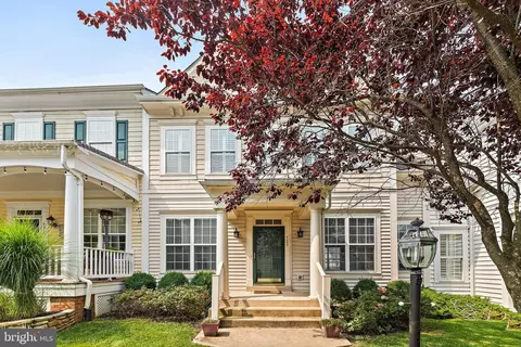 529 Gentlewood Sq, Purcellville, VA 20132
