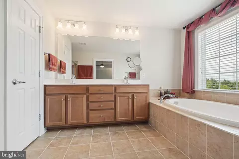 43616 White Cap Ter, Chantilly, VA 20152 photo 34