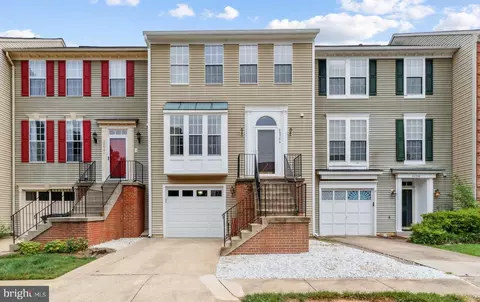 20966 Martingale Sq, Sterling, VA 20165