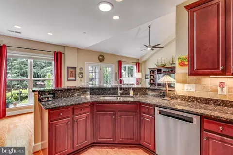 20630 Crescent Pointe Pl, Ashburn, VA 20147 photo 24