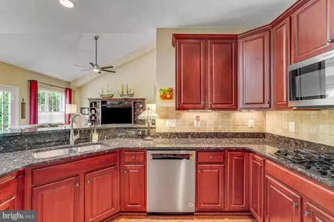 20630 Crescent Pointe Pl, Ashburn, VA 20147 photo 25