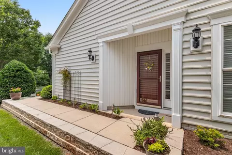20630 Crescent Pointe Pl, Ashburn, VA 20147 photo 4