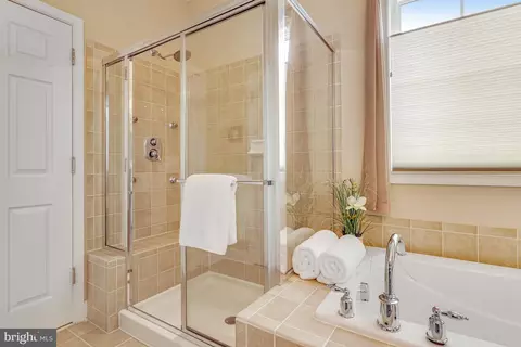 20630 Crescent Pointe Pl, Ashburn, VA 20147 photo 36
