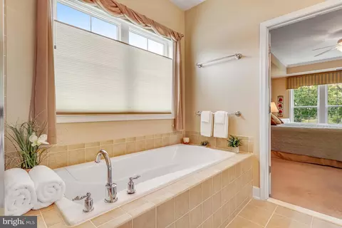 20630 Crescent Pointe Pl, Ashburn, VA 20147 photo 35
