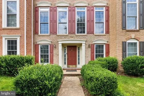 42986 Matties Ter, Chantilly, VA 20152