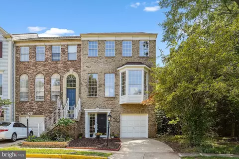 47706 Sandbank Sq, Sterling, VA 20165