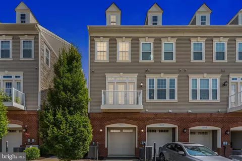 42610 Hardage Ter, Ashburn, VA 20148