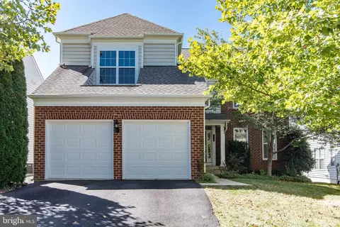 42751 Ravenglass Dr, Ashburn, VA 20148