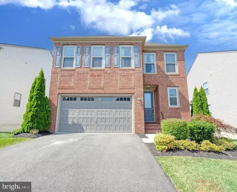 42412 Leeds Field Dr, Chantilly, VA 20152