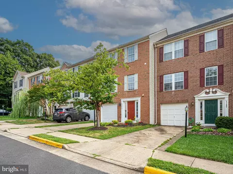 47460 Sharpskin Island Sq, Sterling, VA 20165