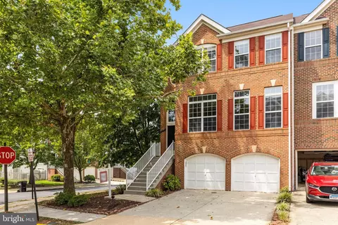 18295 Tupelo Ridge Ter, Leesburg, VA 20176