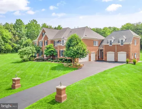 27712 Paddock Trail Pl, Chantilly, VA 20152