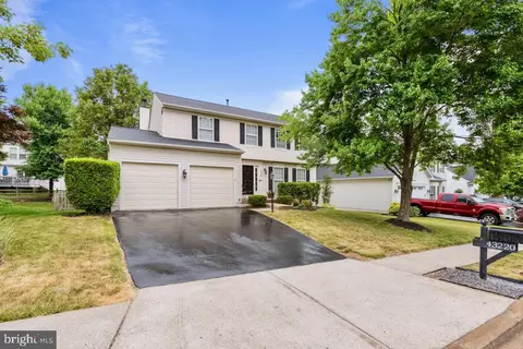 43220 Cardston Pl, Leesburg, VA 20176
