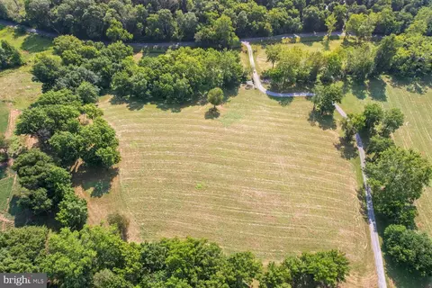 18911 Telegraph Springs Rd, Purcellville, VA 20132
