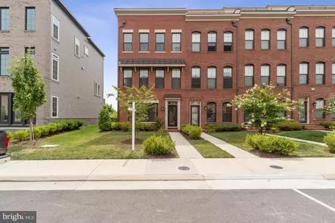 23009 Sullivans Cove Sq, Brambleton, VA 20148