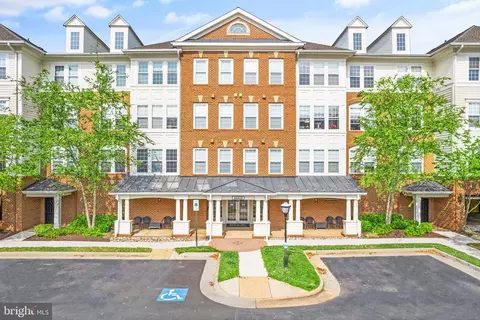 44465 Chamberlain Ter #204, Ashburn, VA 20147