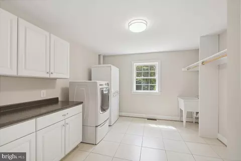 705 W Maple Ave, Sterling, VA 20164 photo 43
