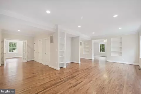 705 W Maple Ave, Sterling, VA 20164 photo 15