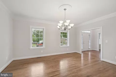 705 W Maple Ave, Sterling, VA 20164 photo 16