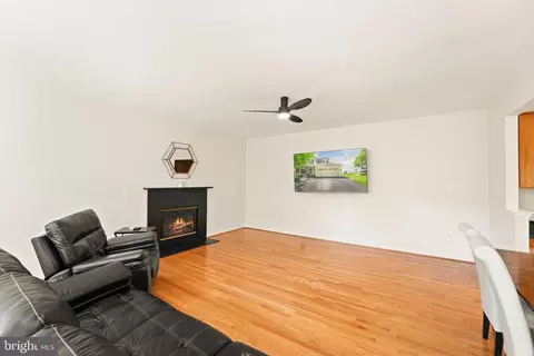 42837 Crossbow Ct, Ashburn, VA 20147 photo 21