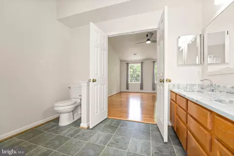 42837 Crossbow Ct, Ashburn, VA 20147 photo 46