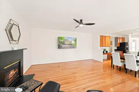 42837 Crossbow Ct, Ashburn, VA 20147 photo 20