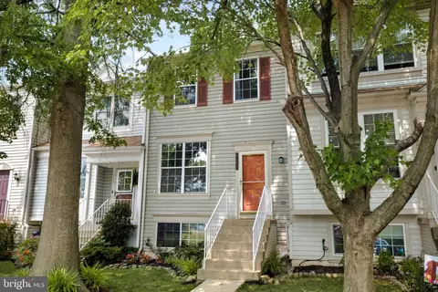 327 Bridle Crest Sq NE, Leesburg, VA 20176