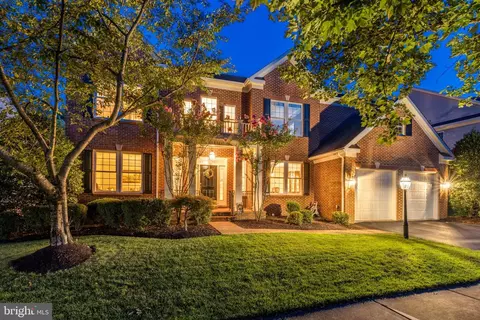 18786 Kipheart Dr, Leesburg, VA 20176