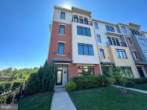 1324 Ribbon Limestone Ter SE, Leesburg, VA 20175