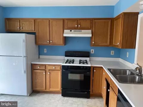 43321 Parlor Sq, Ashburn, VA 20147 photo 2