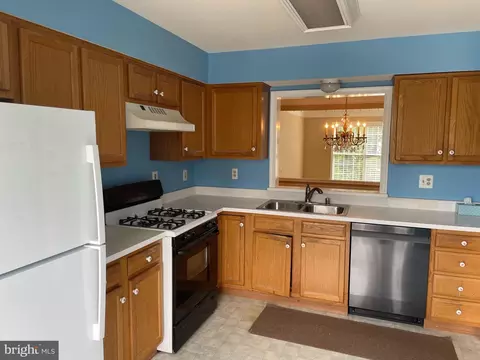 43321 Parlor Sq, Ashburn, VA 20147 photo 3