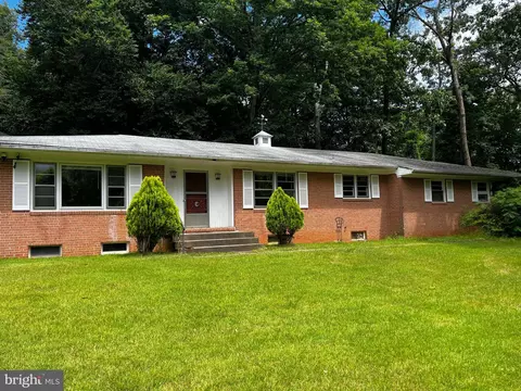 40110 Gap Rd, Leesburg, VA 20175
