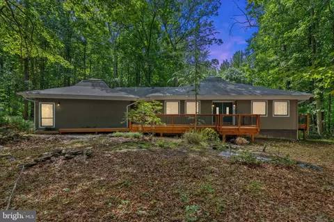 20787 Evergreen Mills Rd, Leesburg, VA 20175