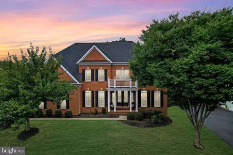 43361 Clarecastle Dr, Chantilly, VA 20152