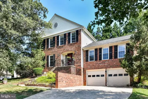 184 Heather Glen Rd, Sterling, VA 20165
