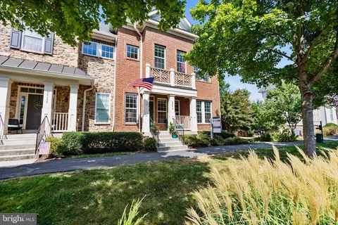 24678 Rosebay Ter, Aldie, VA 20105