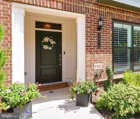 22574 Windsor Locks Sq, Ashburn, VA 20148