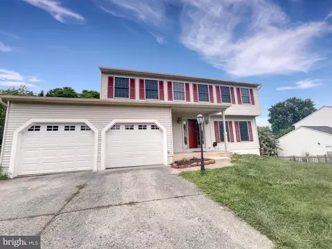 1919 E Beech Rd, Sterling, VA 20164