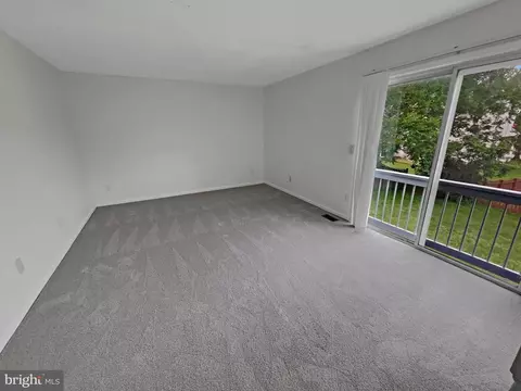 1919 E Beech Rd, Sterling, VA 20164 photo 8