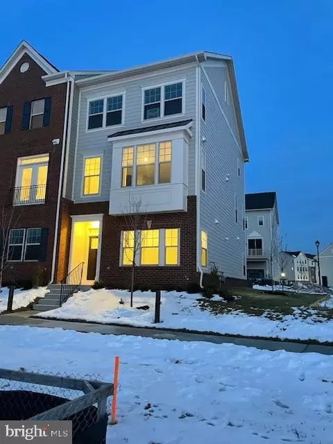 723 Sawback Sq NE, Leesburg, VA 20176
