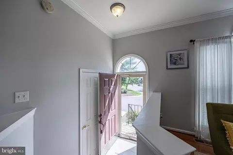 46802 Rabbitrun Ter, Sterling, VA 20164 photo 2