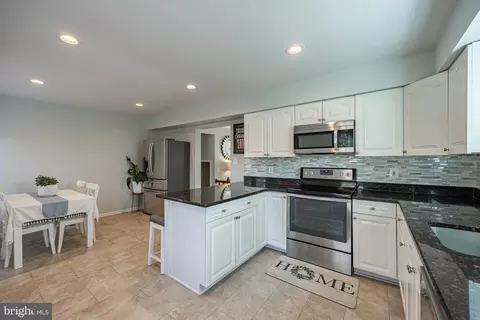 46802 Rabbitrun Ter, Sterling, VA 20164 photo 17