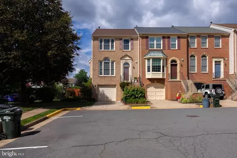 46802 Rabbitrun Ter, Sterling, VA 20164