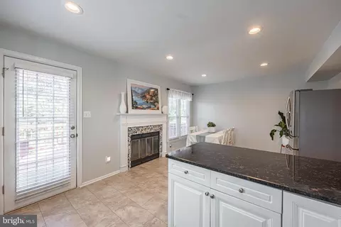 46802 Rabbitrun Ter, Sterling, VA 20164 photo 16