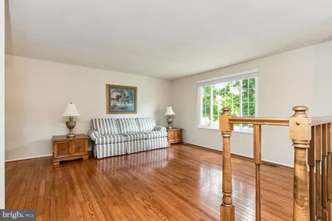 107 Forest Ridge Dr, Sterling, VA 20164 photo 5