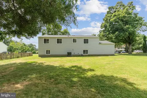 107 Forest Ridge Dr, Sterling, VA 20164 photo 33