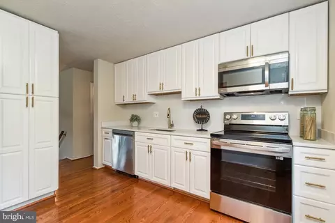 107 Forest Ridge Dr, Sterling, VA 20164 photo 12