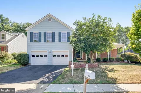 708 Donaldson Ln SW, Leesburg, VA 20175