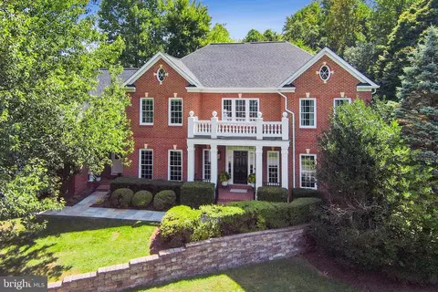 11317 Stonehouse Pl, Potomac Falls, VA 20165