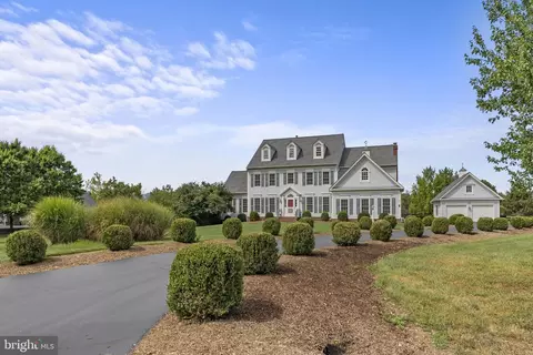 24033 Laceys Tavern Ct, Aldie, VA 20105